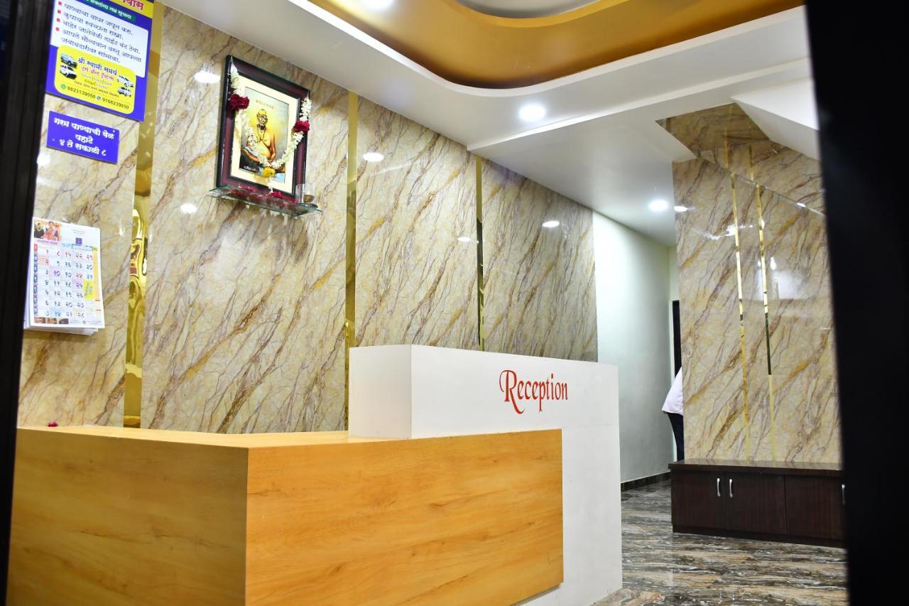 Hotel Kalika Residency Akalkot Buitenkant foto