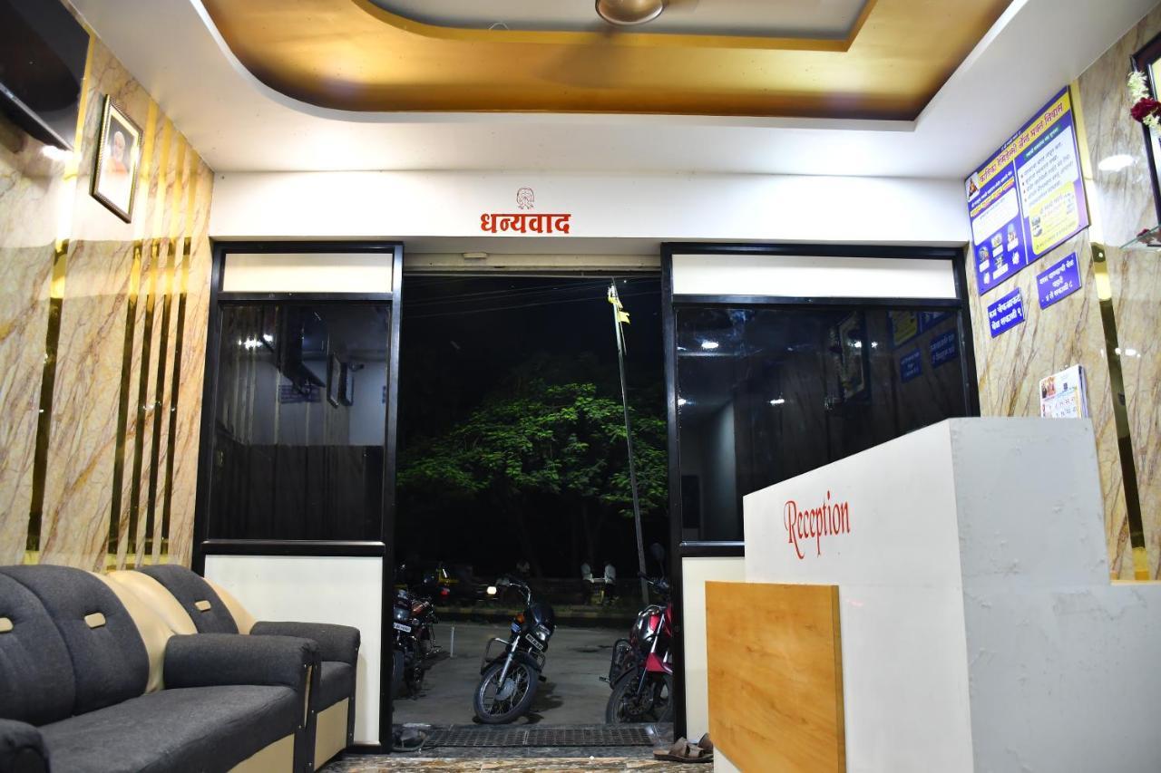 Hotel Kalika Residency Akalkot Buitenkant foto